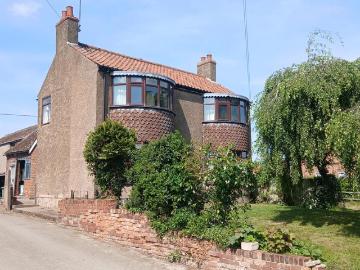 4 bedroom farm house for sale