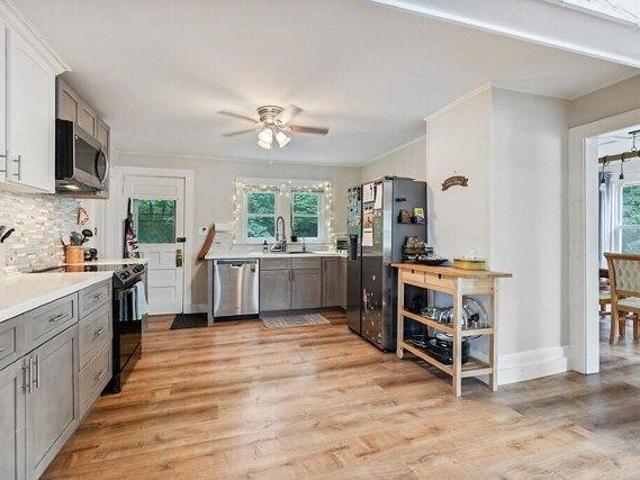 4 bedroom, Farmingdale ME 04344 105814068