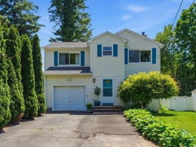 4 bedroom, Farmington CT 06085 104570038