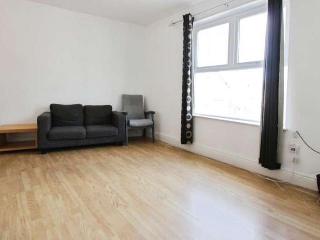 4 Bedroom Flat