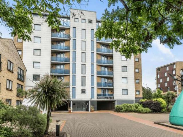 4 Bedroom Flat
