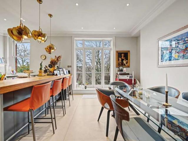 4 Bedroom Flat