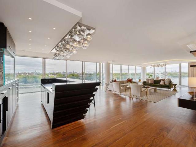 4 Bedroom Flat
