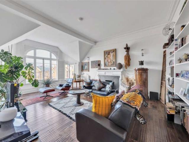 4 Bedroom Flat