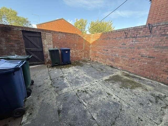 4 Bedroom Flat