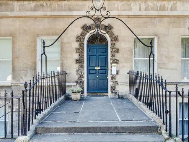 4 Bedroom Flat