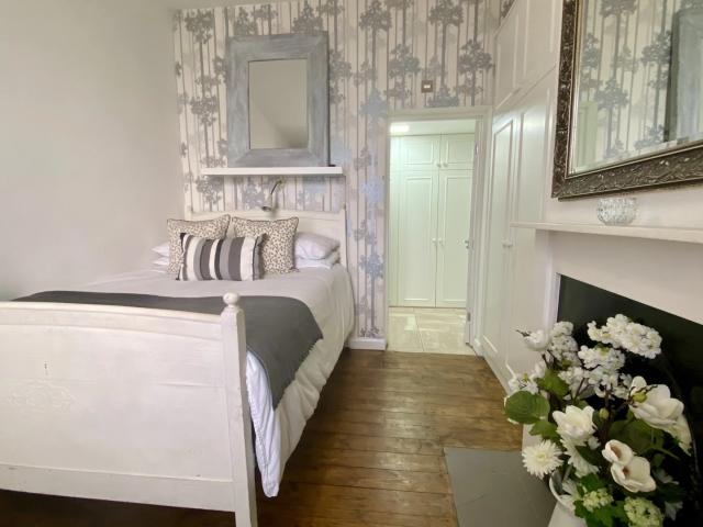 4 Bedroom Flat