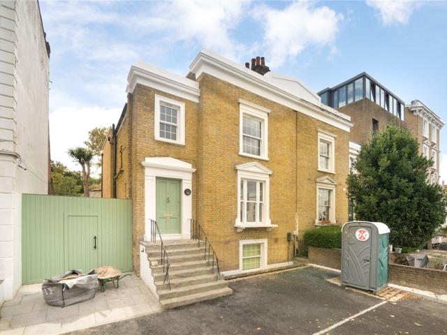 4 bedroom Flat
