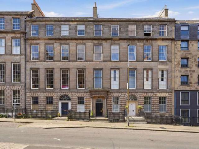 4 Bedroom Flat