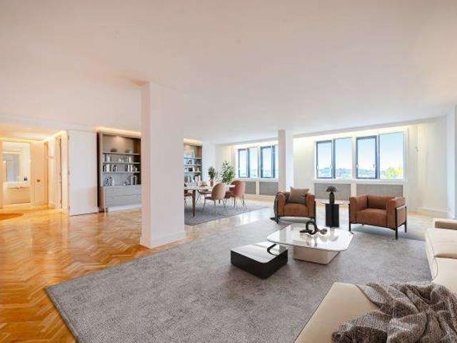 4 Bedroom Flat
