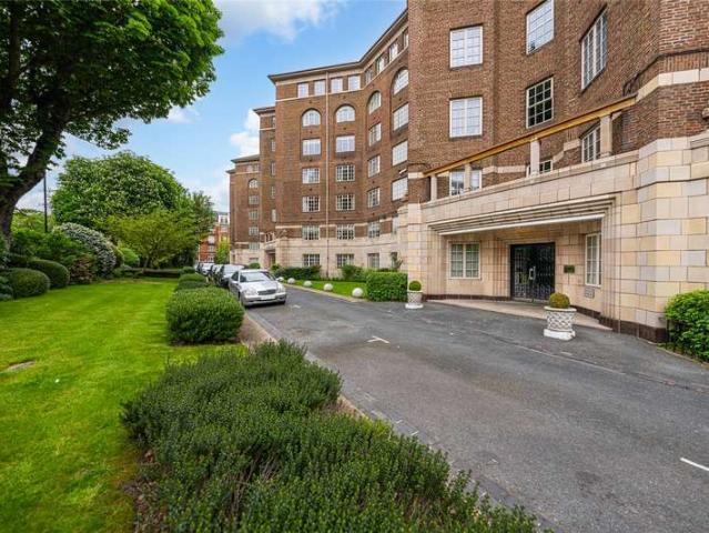 4 Bedroom Flat