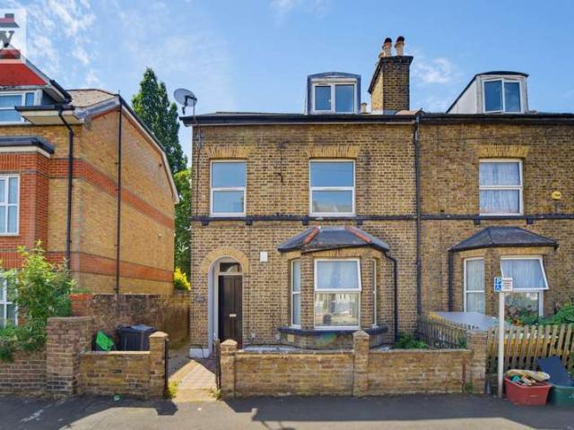 4 Bedroom Flat