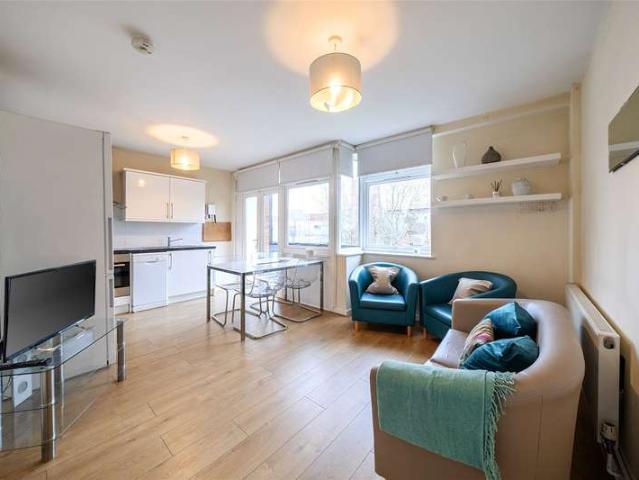 4 Bedroom Flat