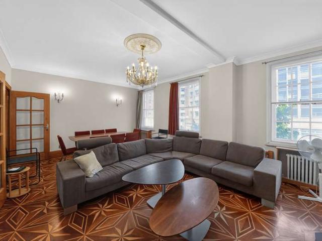 4 Bedroom Flat