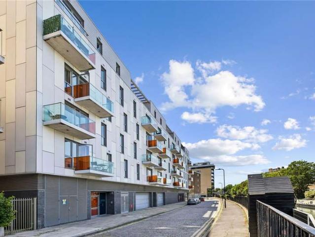 4 Bedroom Flat