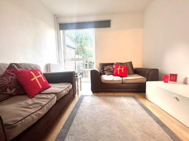 4 bedroom Flat To Let