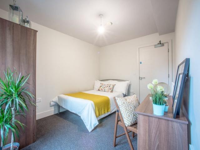 4 Bedroom Flat to Let in Gateshead