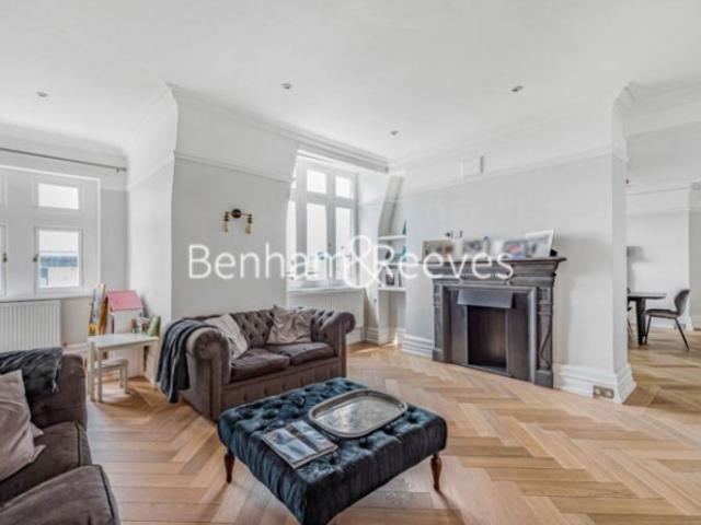 4 Bedroom flat to rent in Arkwright Mansions, Hampstead, NW3