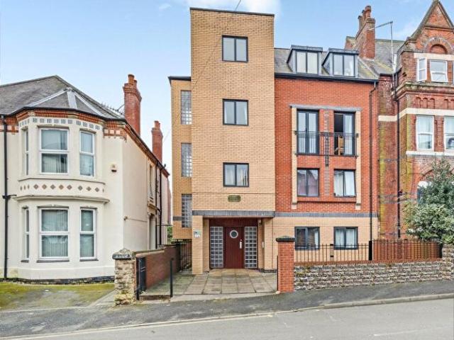 4 Bedroom Flat To Rent In Arthur Street, Nottingham, NG7