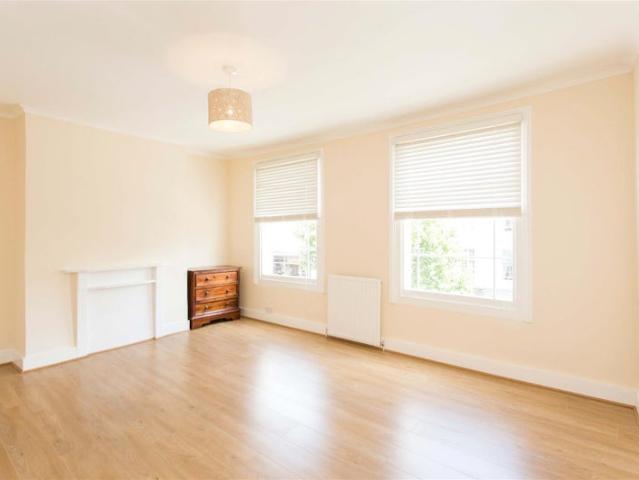4 Bedroom Flat to Rent in Caledonian Road