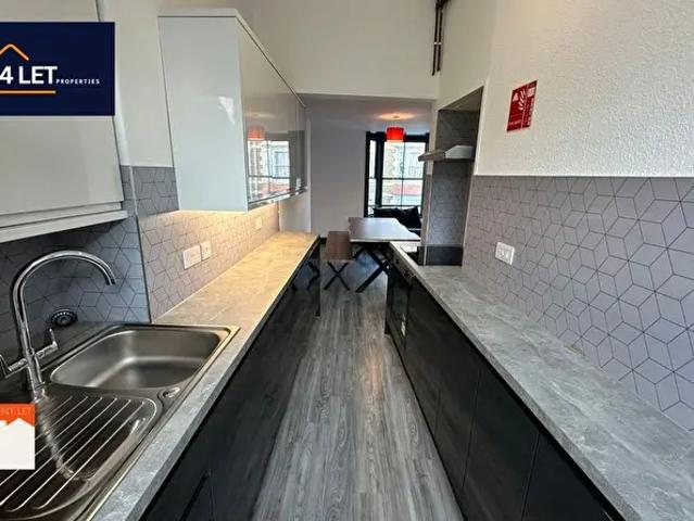 4 Bedroom Flat To Rent In Flat, Portland Street, Aberystwyth, SY23