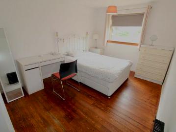4 Bedroom Flat To Rent In Hmo St Mungo Ave, Townhead, G4