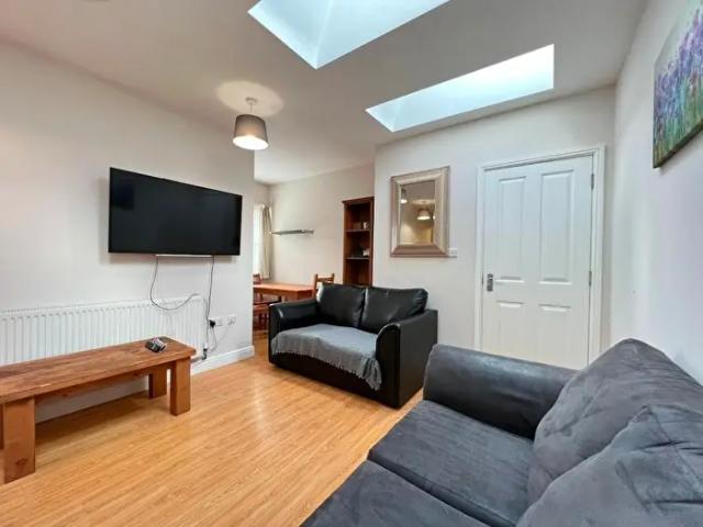 4 Bedroom Flat To Rent In Pierrepont Road, NG2