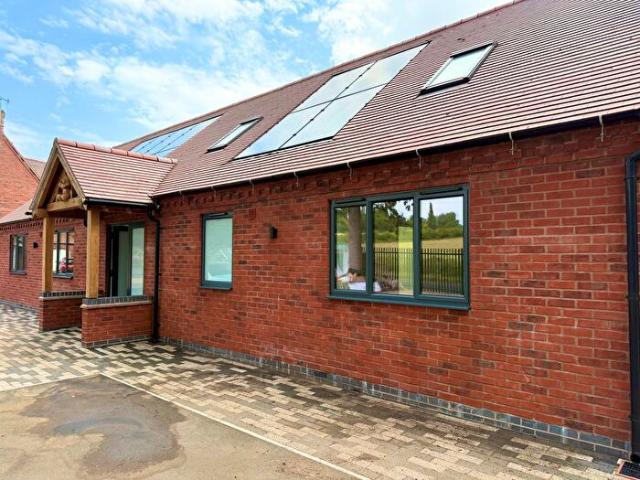 4 Bedroom Flat To Rent In Sandy Lane, Leamington Spa, CV32