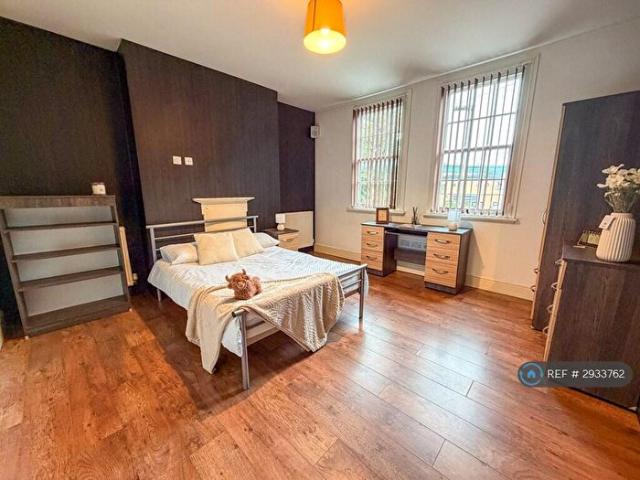 4 Bedroom Flat To Rent In Westcotes Drive, Leicester, LE3