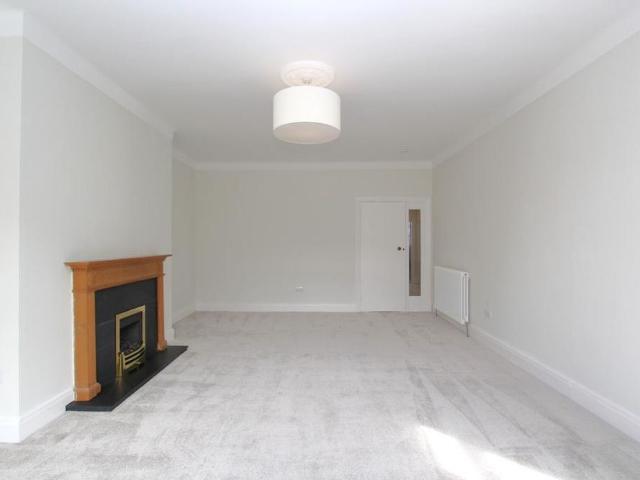 4 bedroom flat to rent