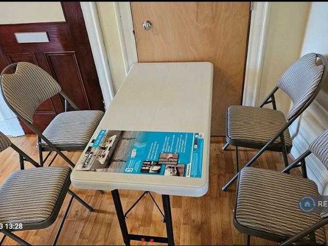 4 bedroom flat to rent