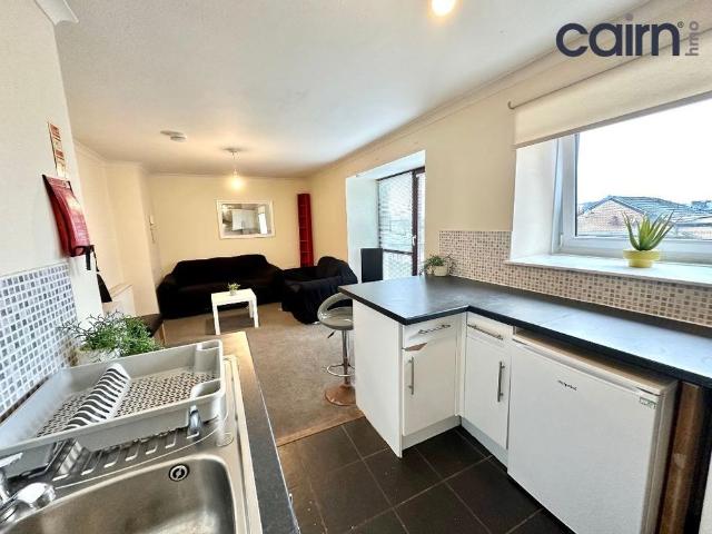 4 bedroom flat to rent