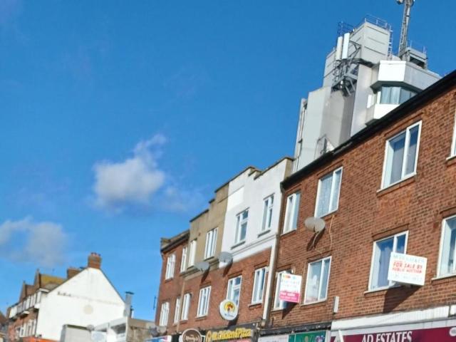 4 bedroom flat to rent