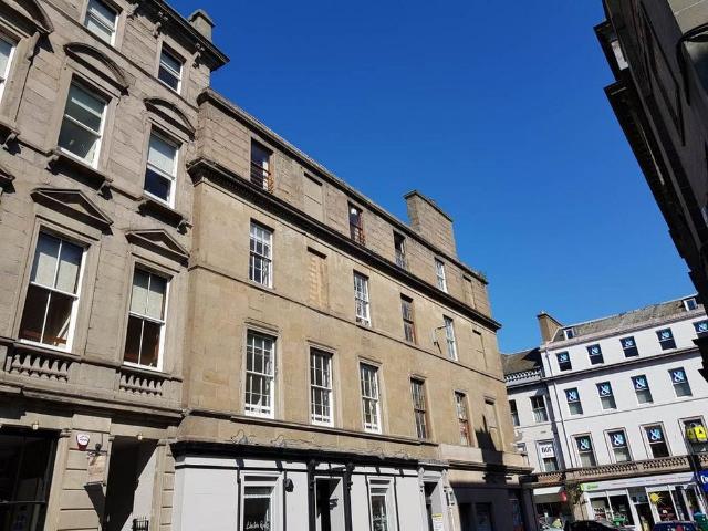 4 bedroom flat to rent
