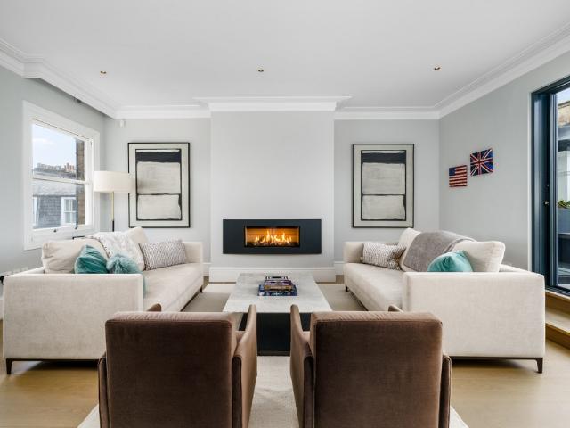 4 bedroom Flat To Rent