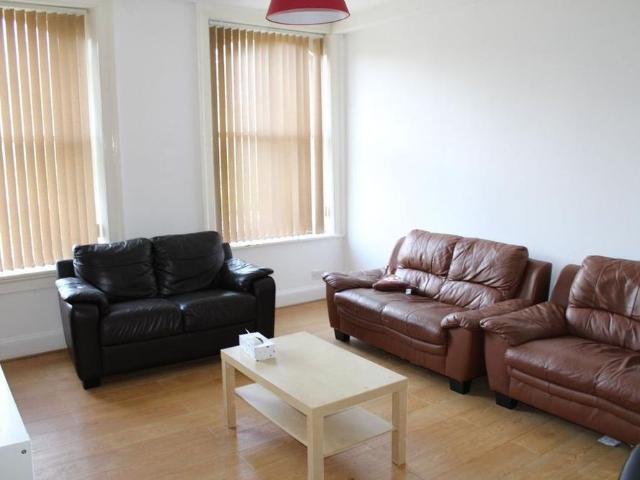 4 bedroom flat to rent