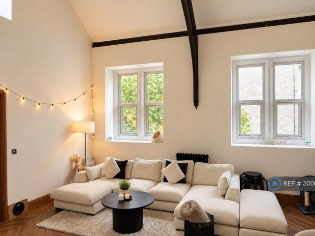 4 bedroom flat to rent