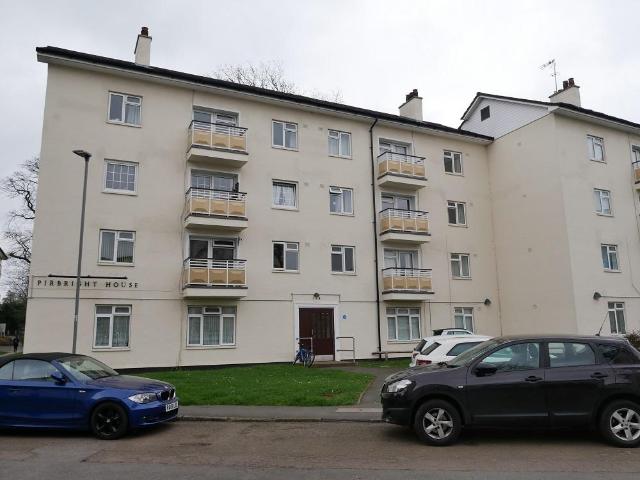 4 bedroom flat to rent