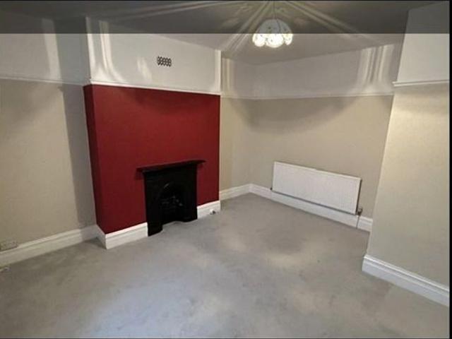 4 bedroom flat to rent