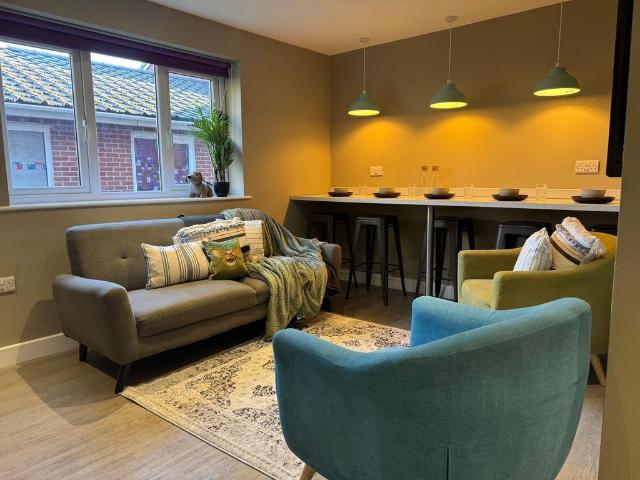 4 bedroom flat to rent