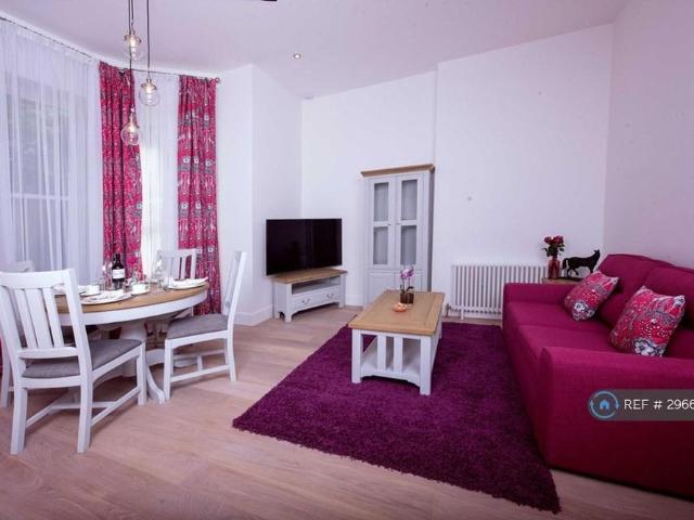 4 bedroom flat to rent