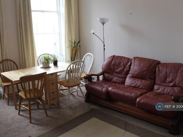 4 bedroom flat to rent
