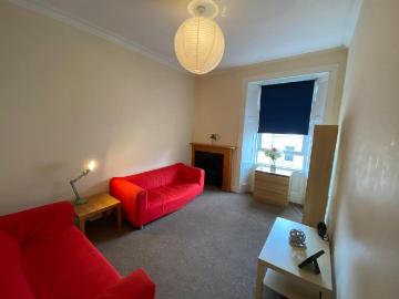 4 bedroom flat to rent