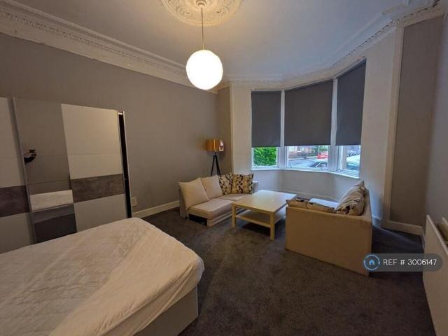 4 bedroom flat to rent