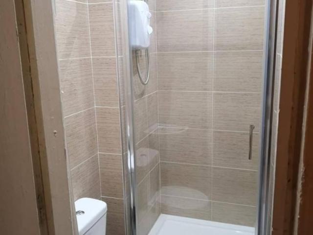 4 bedroom flat to rent