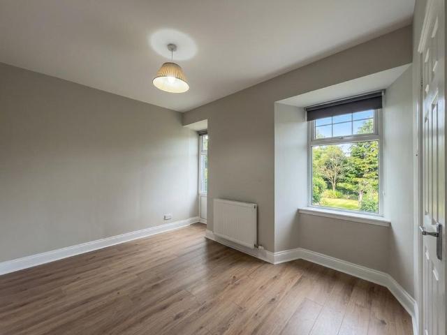 4 bedroom flat to rent