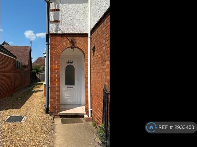 4 bedroom flat to rent