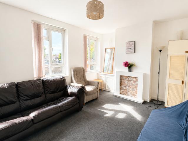 4 bedroom flat to rent