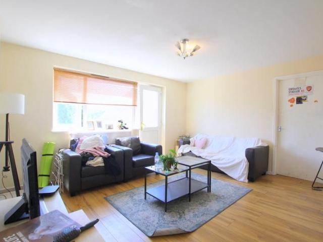 4 bedroom flat to rent