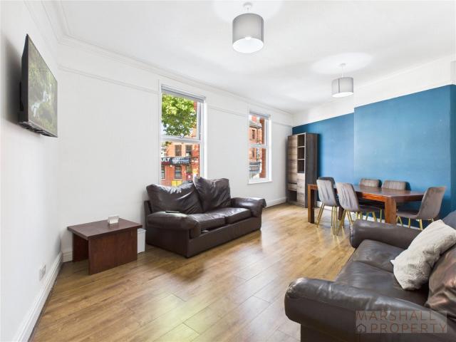 4 bedroom Flat to rent